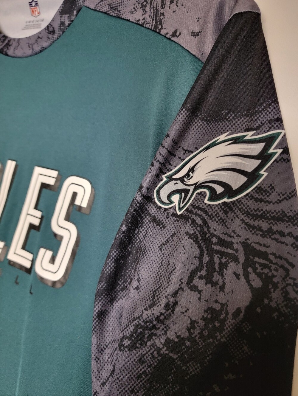 NFL Fanatics Philadelphia Eagles Youth Long Sleeve Shirt - Size L (14/16) - Picture 5 of 11